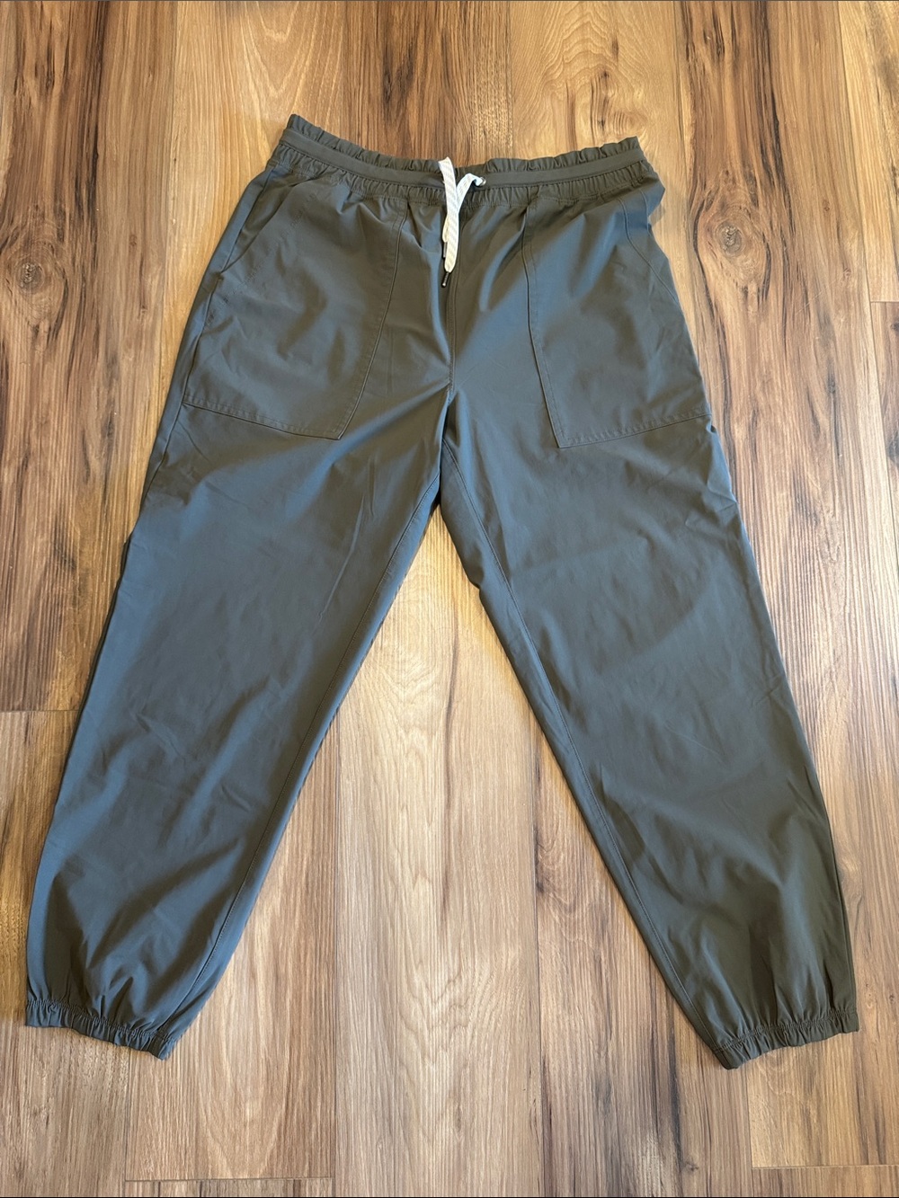 Vuori Miles Jogger Pants Oregano Green Athletic Size L